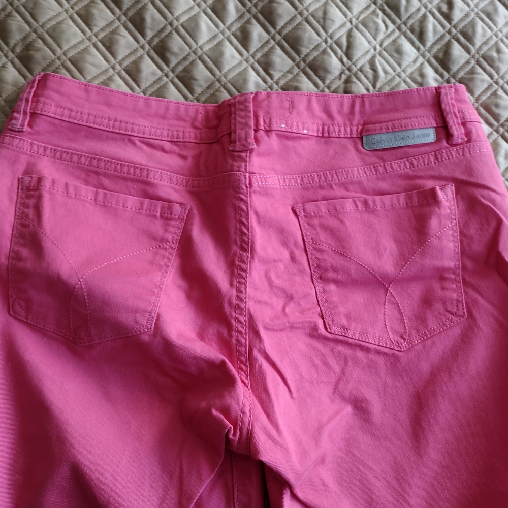 3/$30 Calvin Klein Women's Pink Jeans - Picture 3 of 7